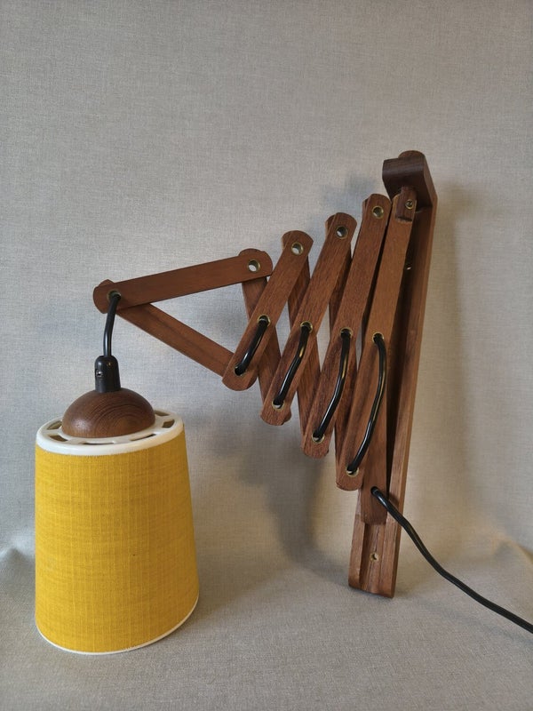 Vintage scissor wall lamp