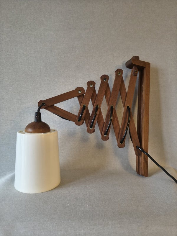 Vintage scissor wall lamp